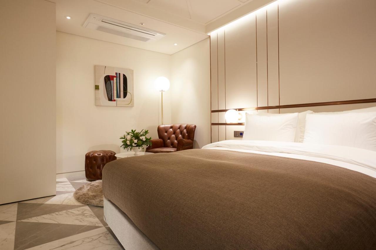 Premier Deluxe Double Room