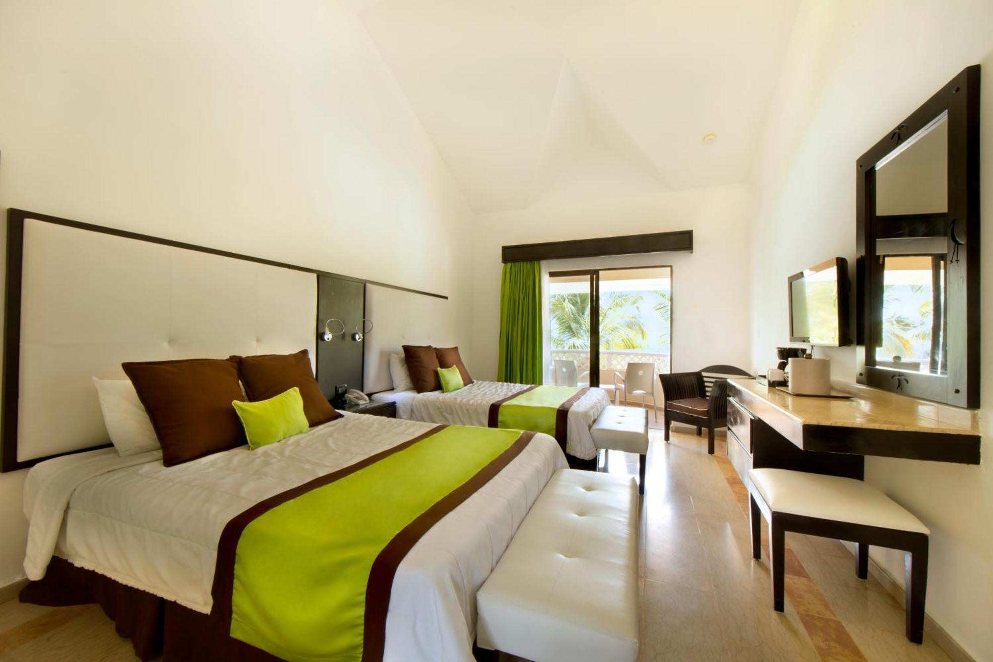 Superior Queen Room Two Queen Beds Ocean View Non-Smoking