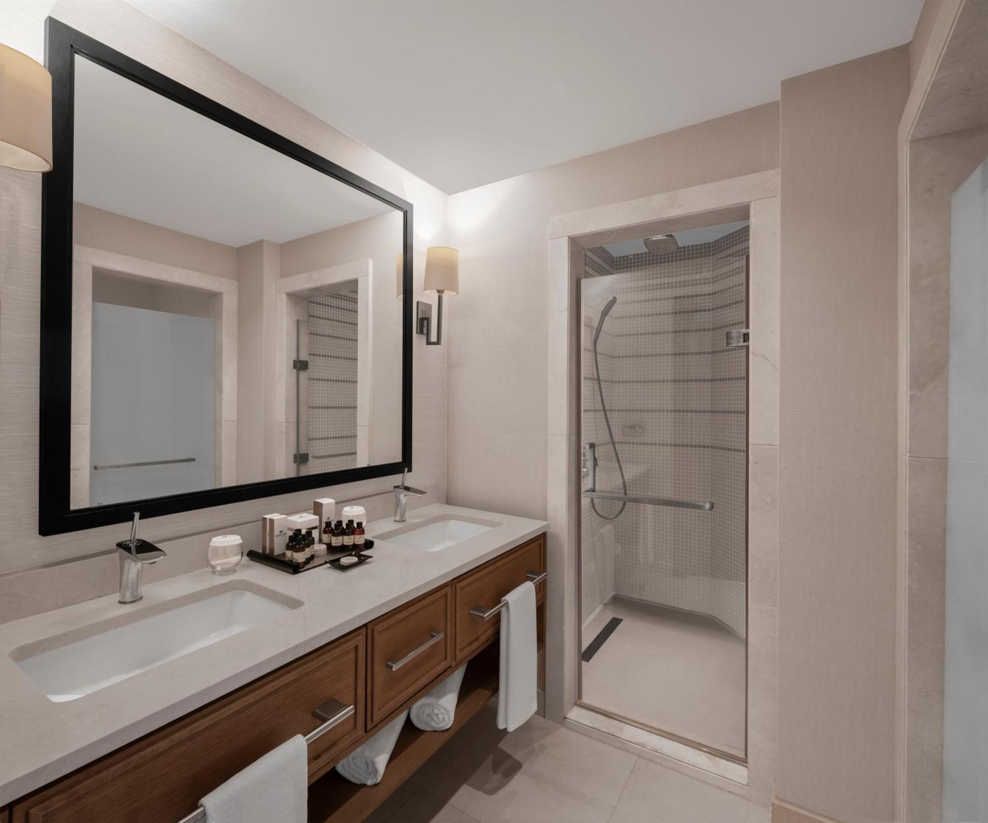 Junior Suite,1274975692:JPEG