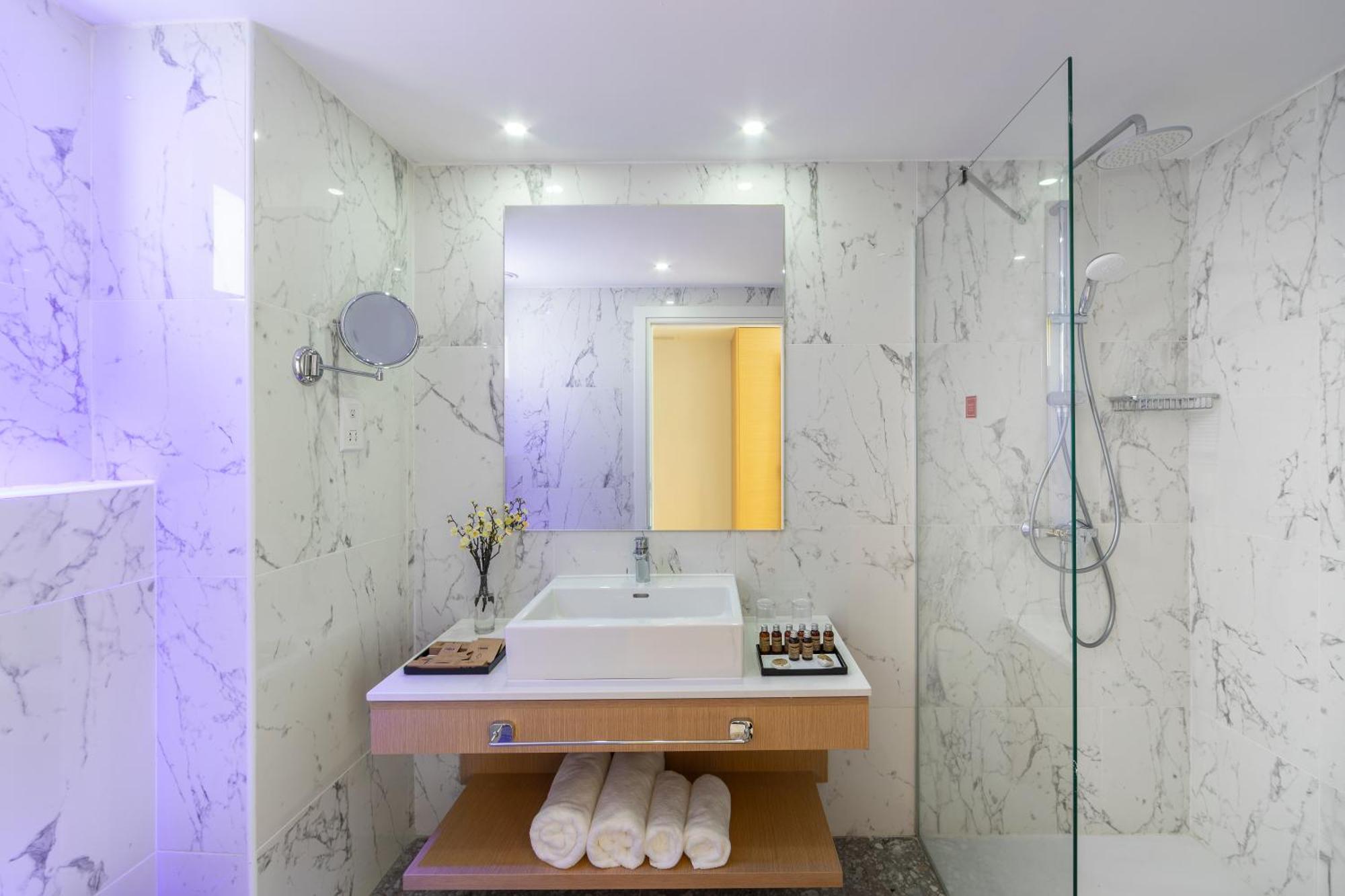 Double or Twin Room Inland View
