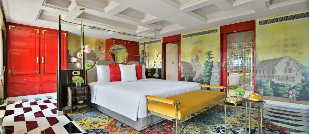 Signature Suite Maharaja one way airport transfer access to club lounge,1389758855:JPEG