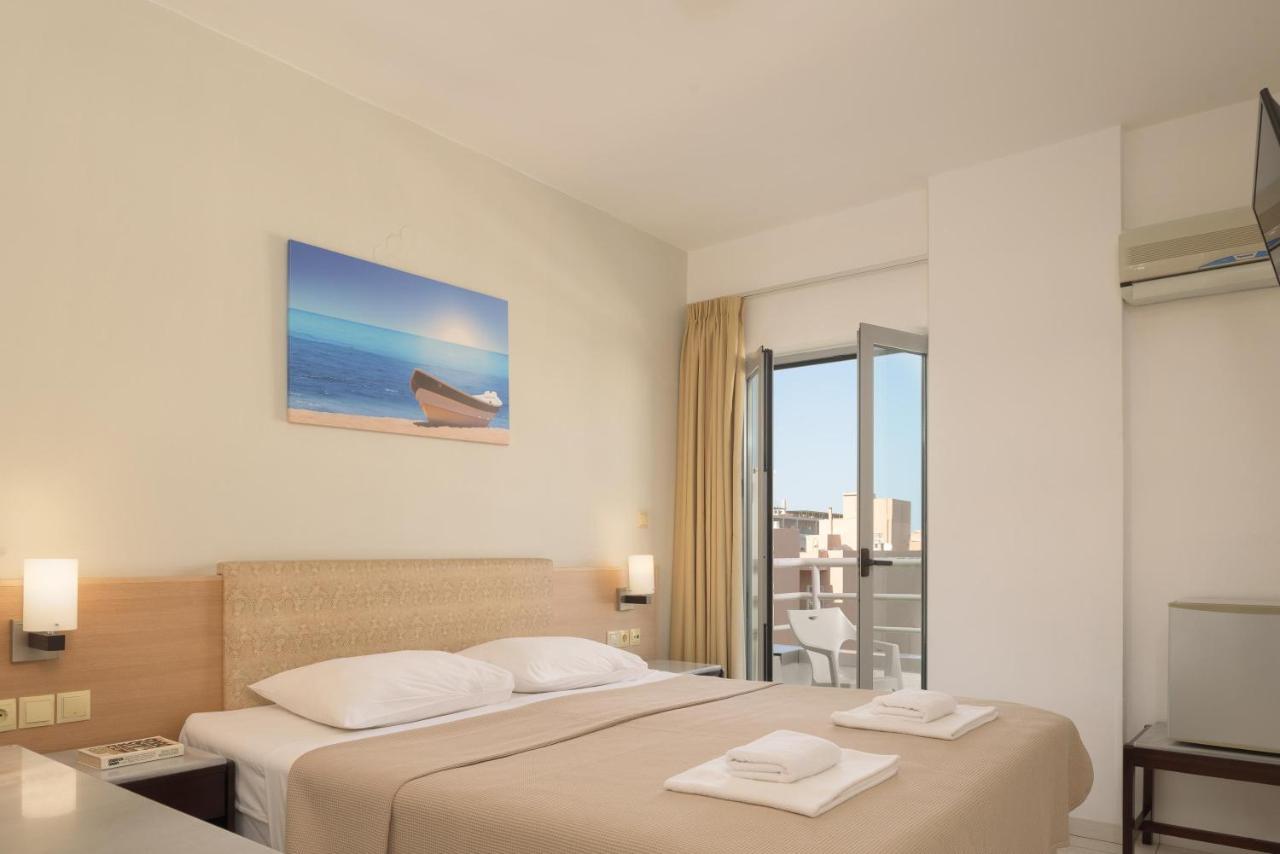 Standaard Tweepersoonskamer met 1 of 2 Bedden en Balkon