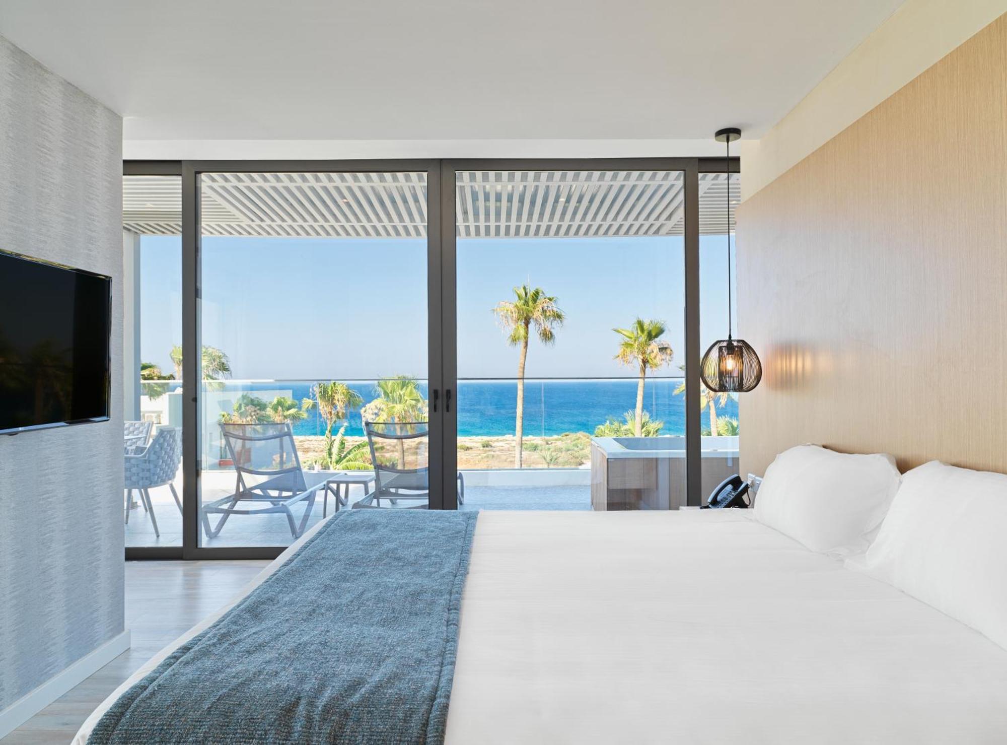 Superior Suite with Sea View,1588370213:JPEG