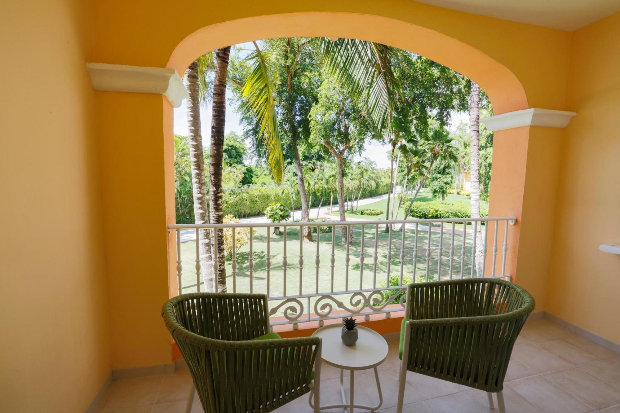 Premium Tropical View