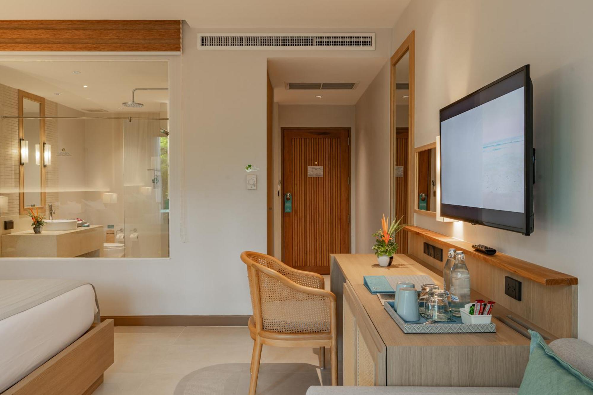 Deluxe NO bathtub