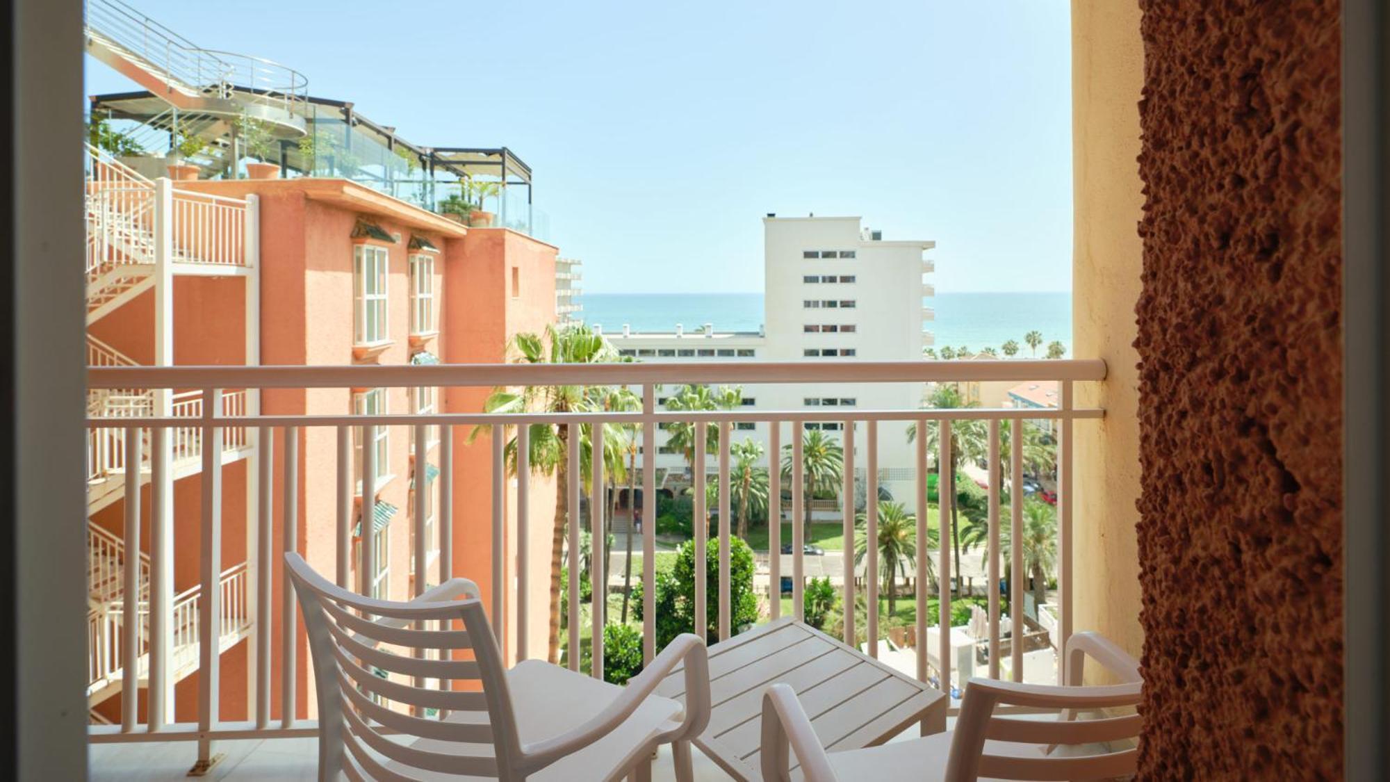 Double or Twin Room Side Sea View