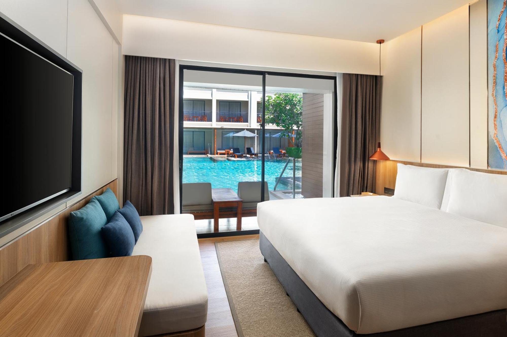 Premium King Room with Pool Access,1687452755:JPEG