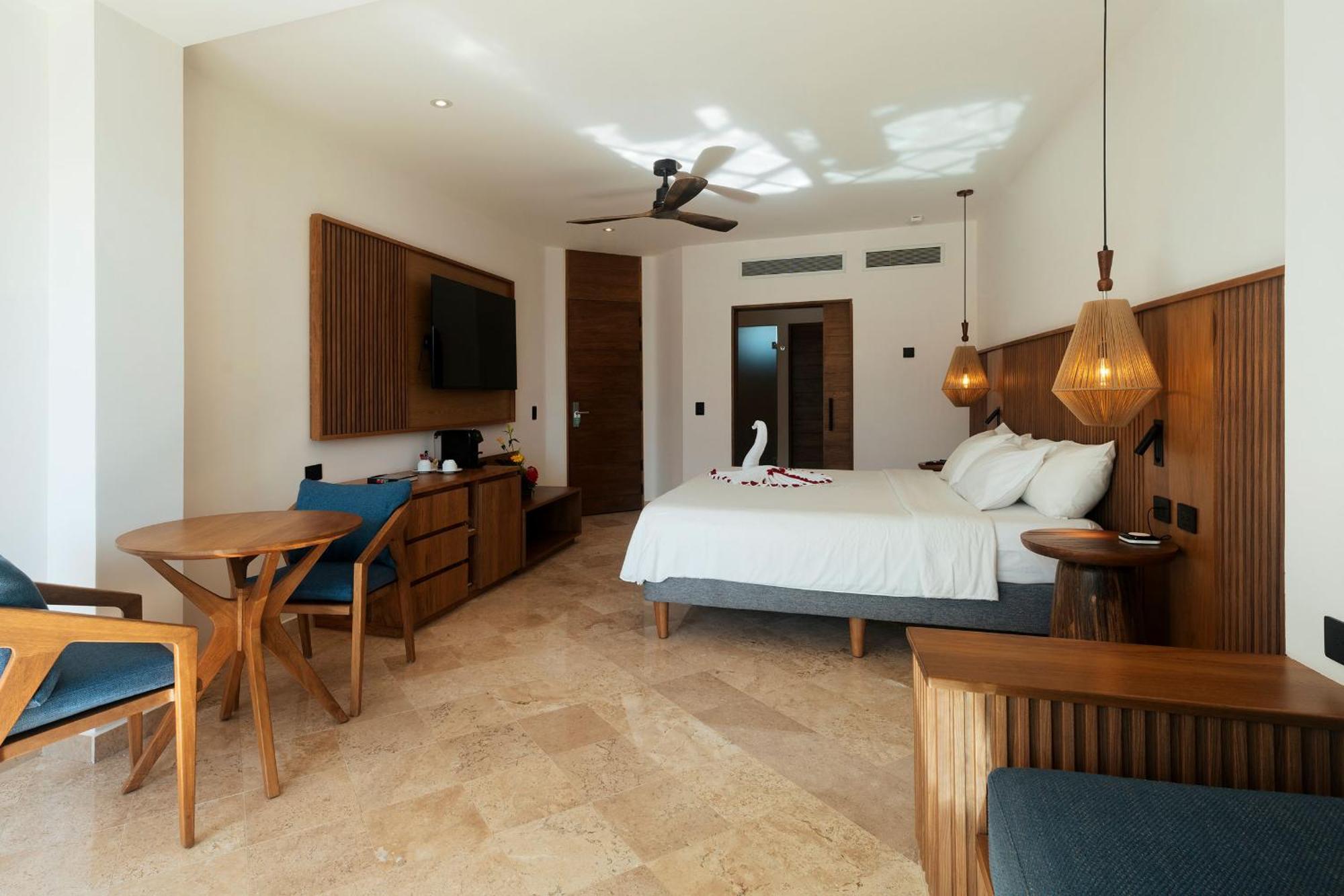 Junior Suite Garden Premium Ocean Front