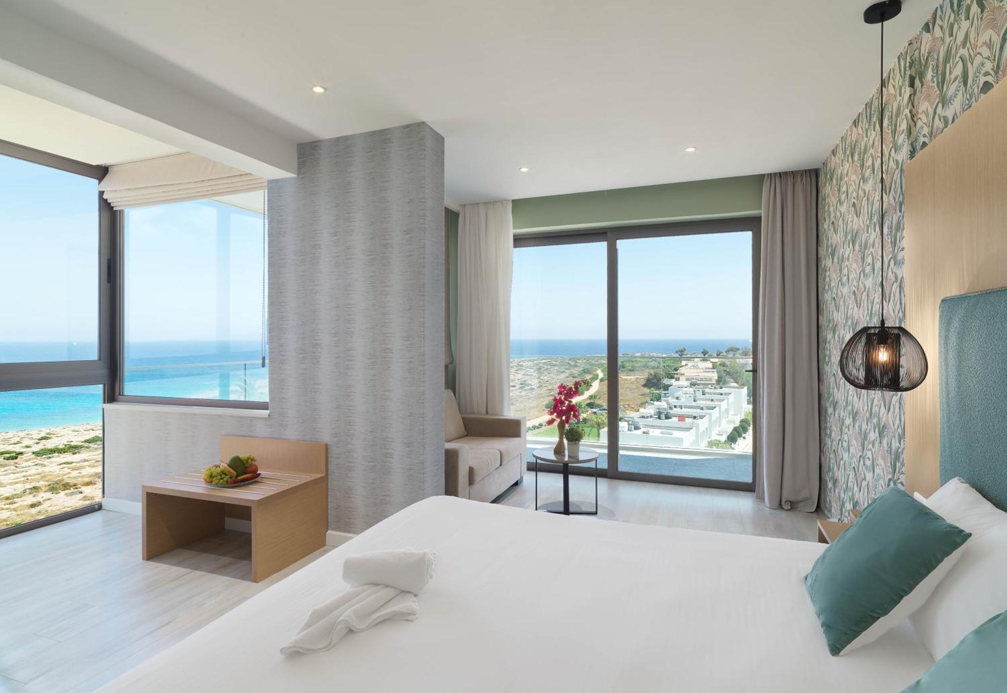Junior Suite Sea View & Spa Bath
