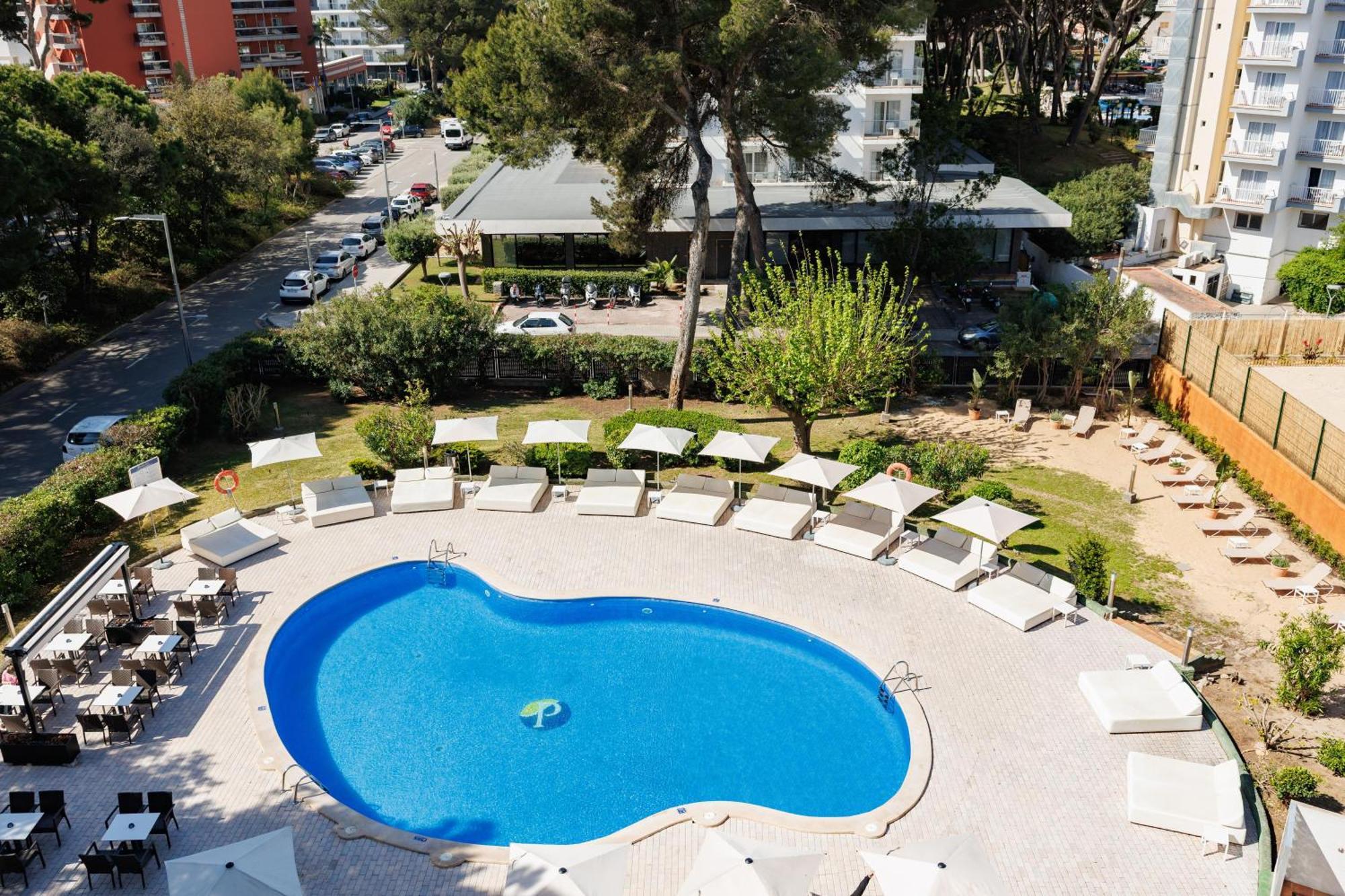 Double Room Pool View