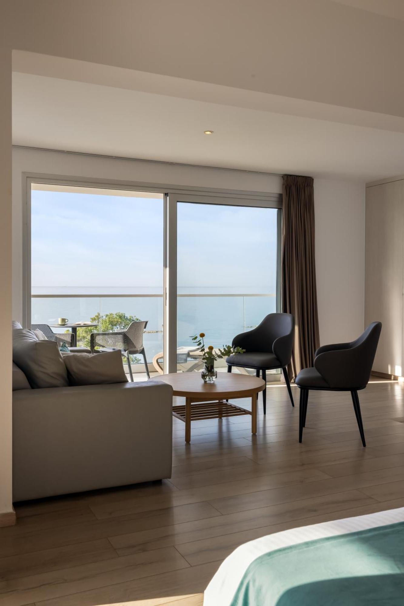 Suite con Vista Mare (2 Adulti + 2 Bambini)