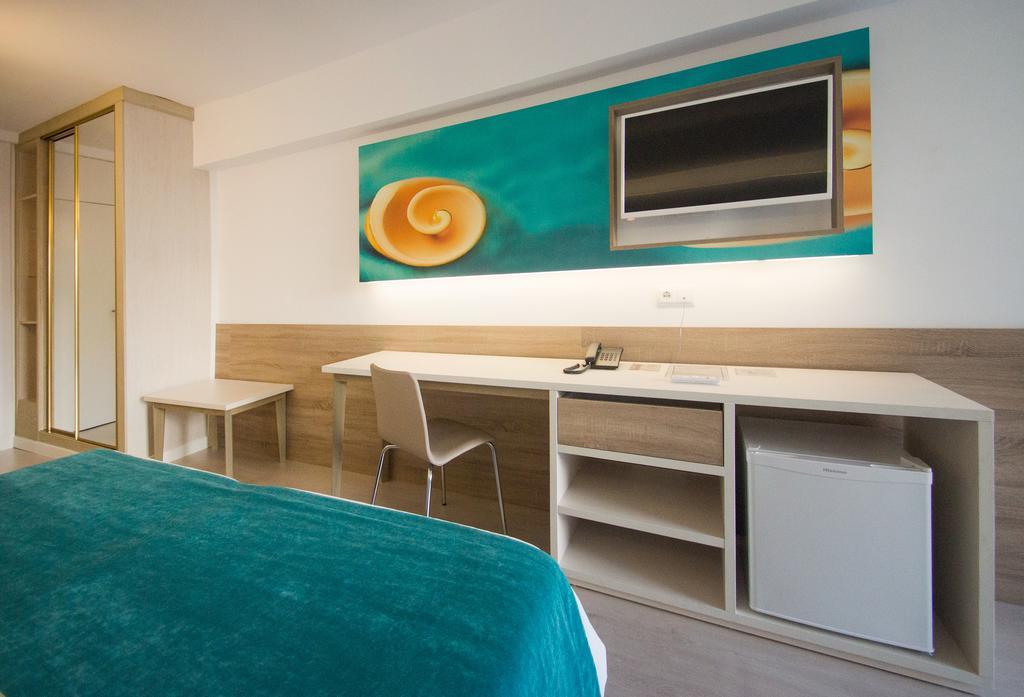 Tweepersoonskamer met 1 of 2 Bedden en Uitzicht op Zee