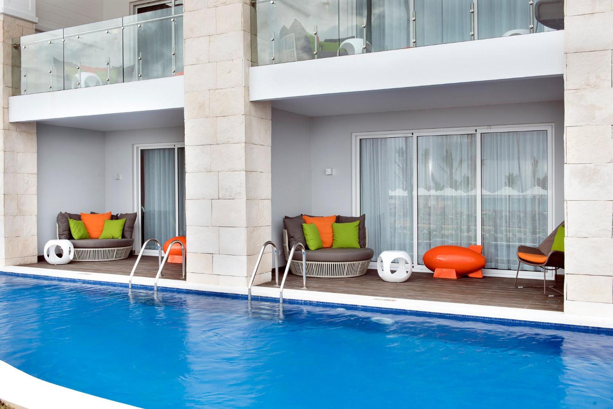 Nest Swim-Up Suite