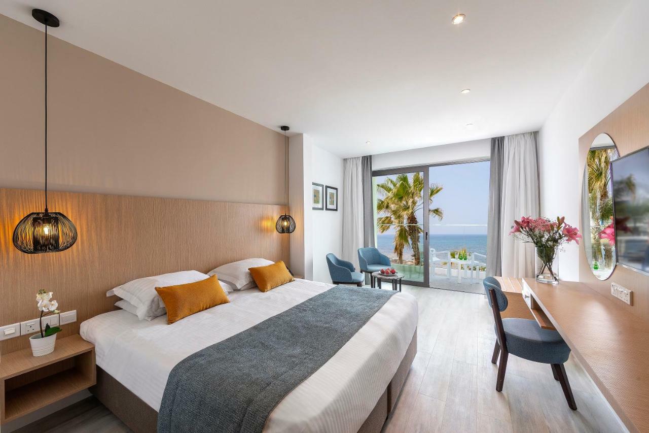 Double or Twin Room with Sea View,1487053420:JPEG