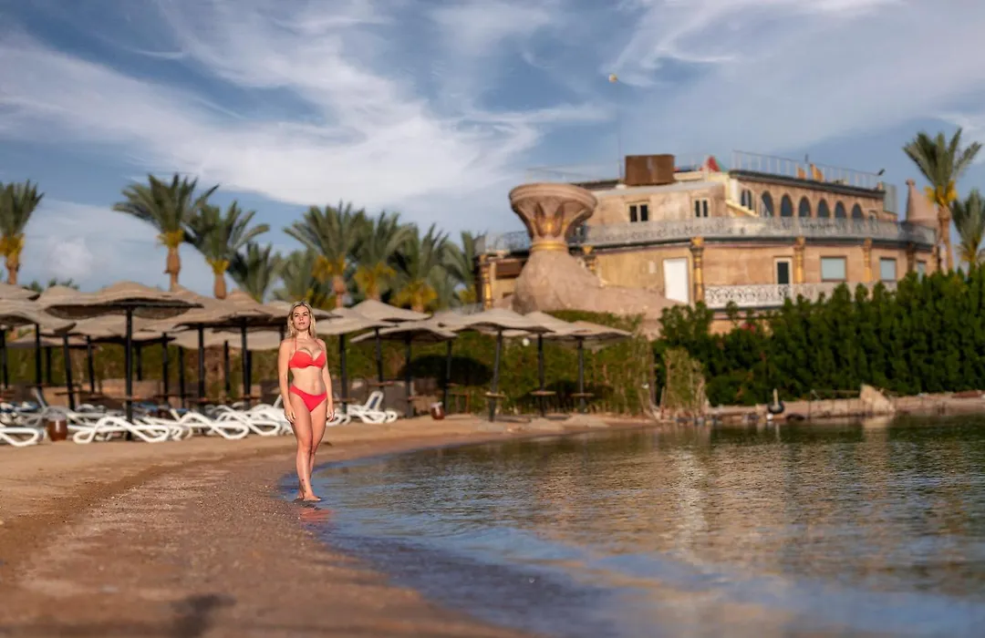 Amc Royal Hotel & Spa-1