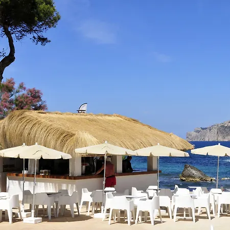 Fergus Style Cala Blanca Suites-2