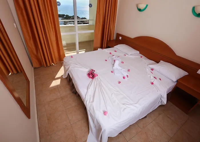 Tuntas Family Suites