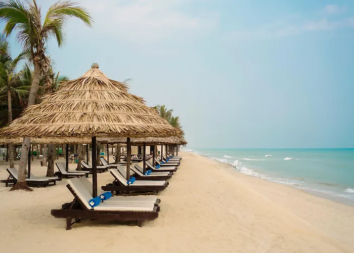 Trip to College Hoi An Beach