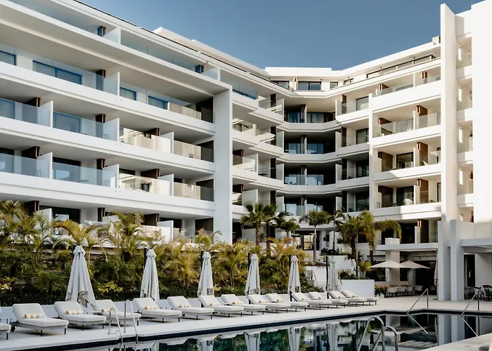 Flag Marbella, Adult Recommended