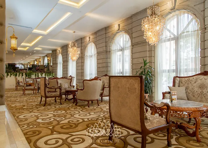 Family Hotel: The Grand Palace Hotel