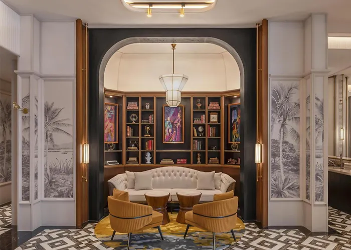 La Festa , Curio Collection By Hilton
